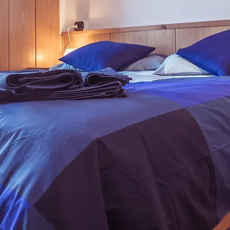 Bed & Breakfast Shredhouse *